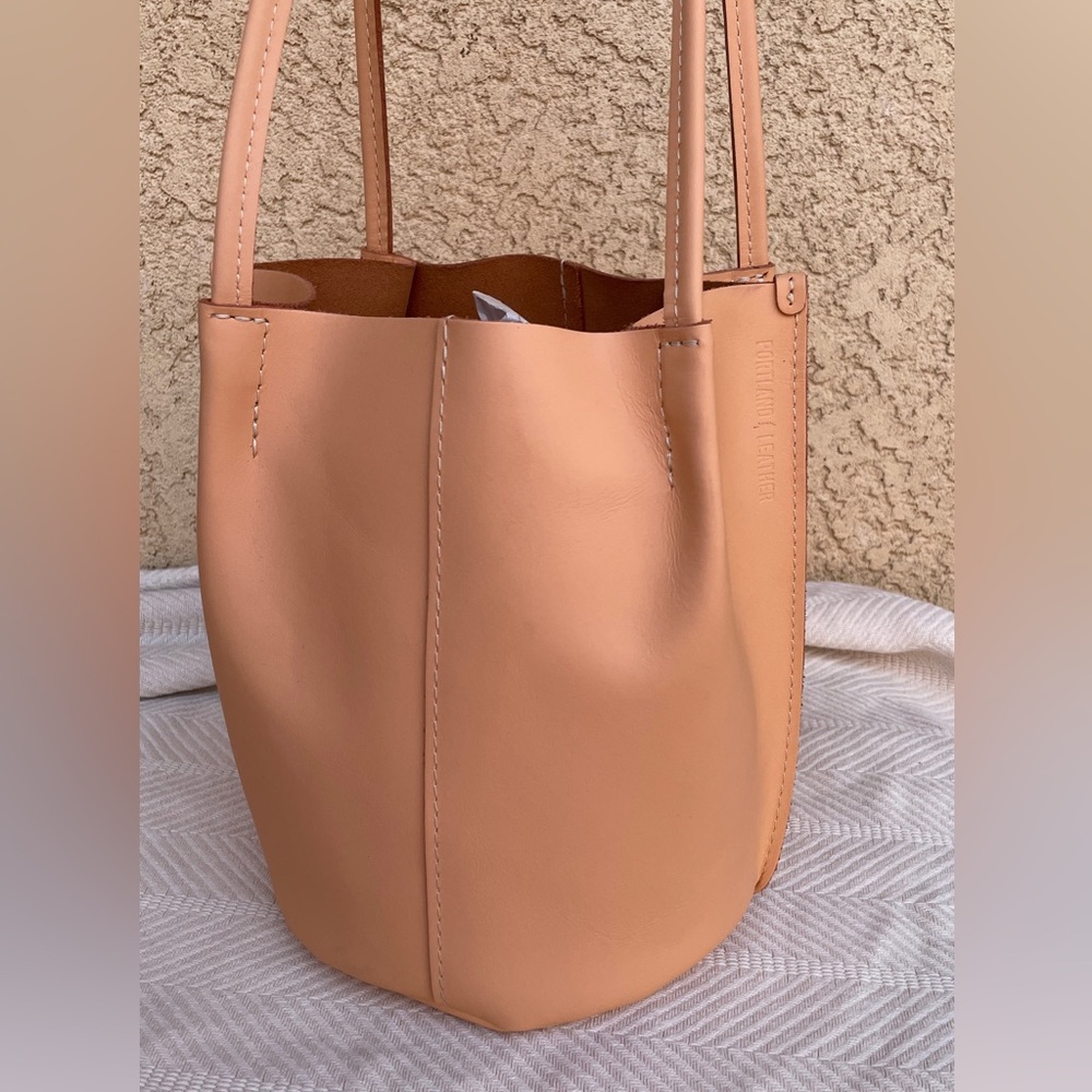 Portland Leather Devan